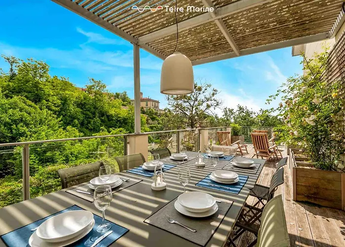 Bay View Home, Terremarine