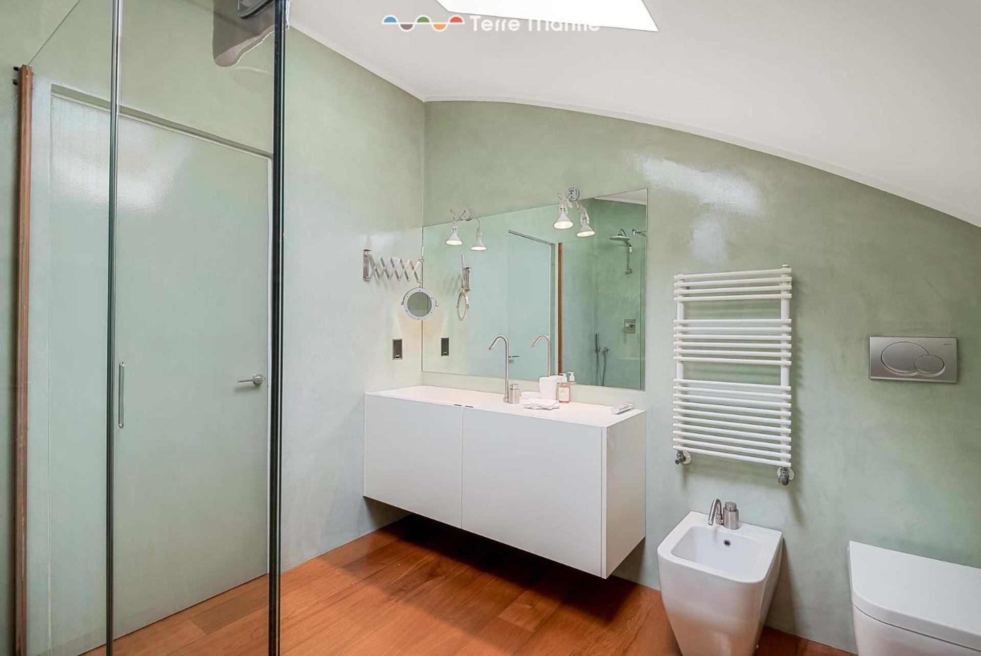 Bay View Home, Terremarine *