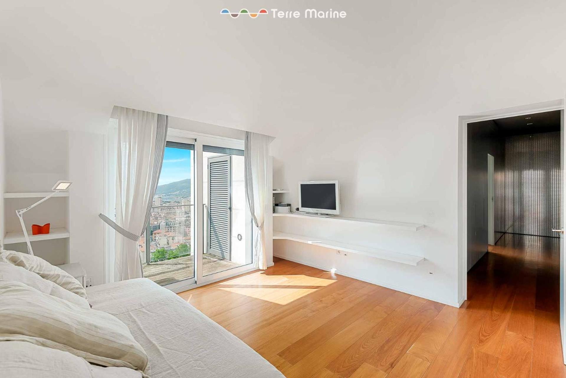 Bay View Home, Terremarine La Spezia